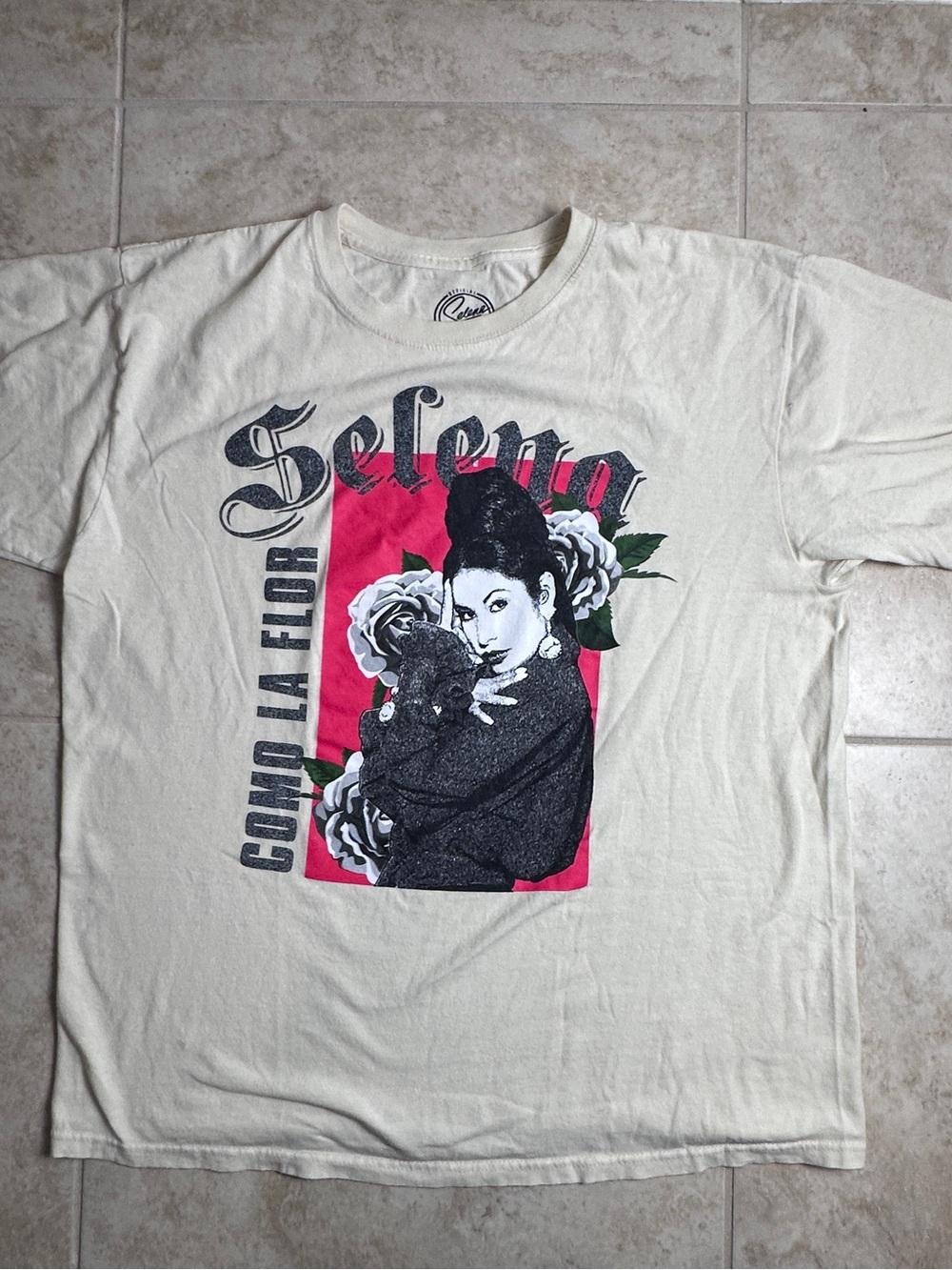 Selena 'Como La Flor' Graphic Tee - Cream with Pink Accent
